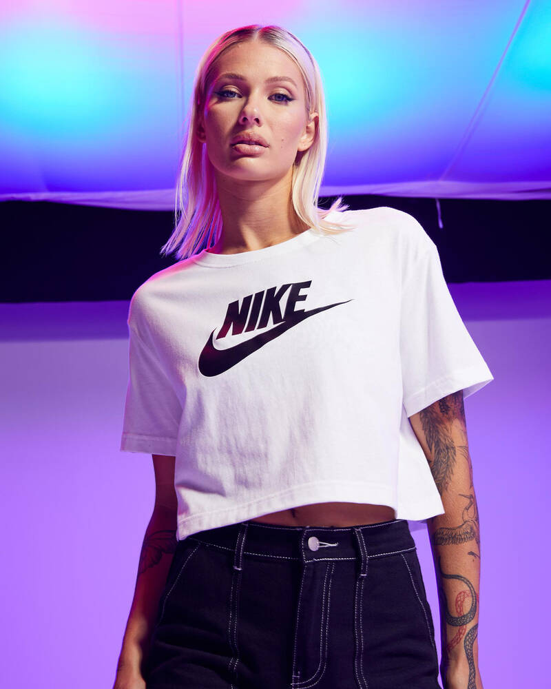 Nike Essential Cropped T-Shirt for Womens