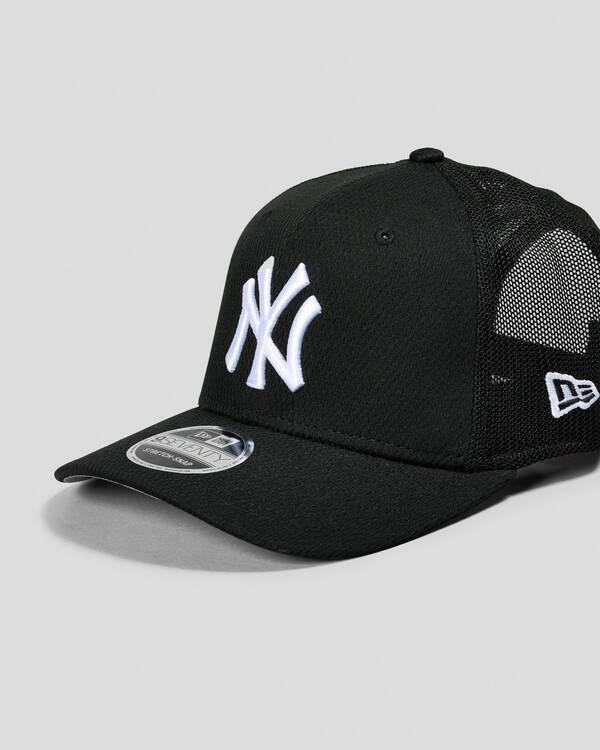 New Era New York Yankees 9Seventy Trucker Cap for Mens