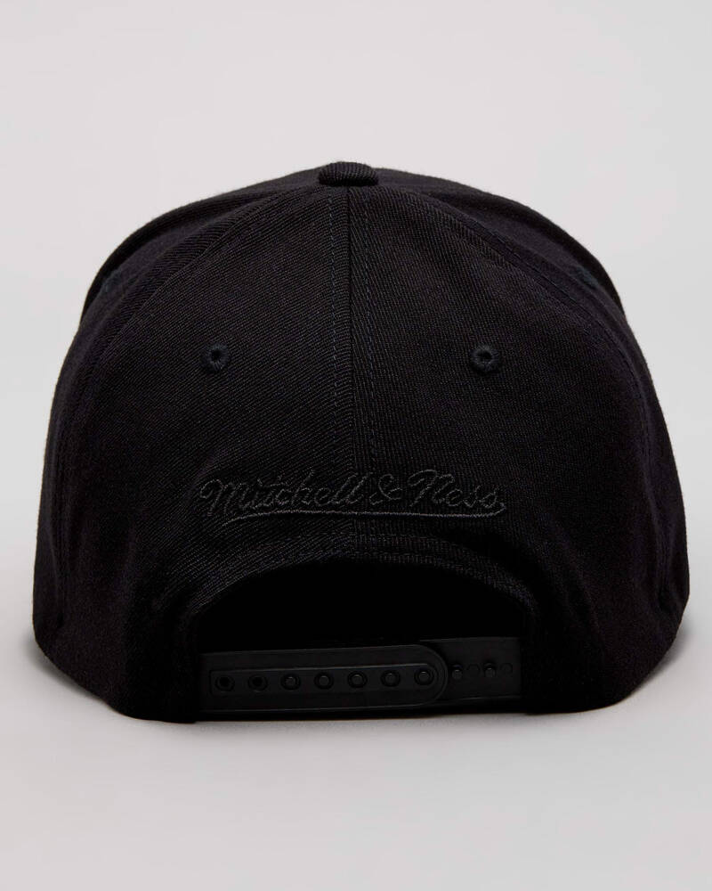 Mitchell & Ness Chicago Bulls Team Logo Snapback Cap for Mens