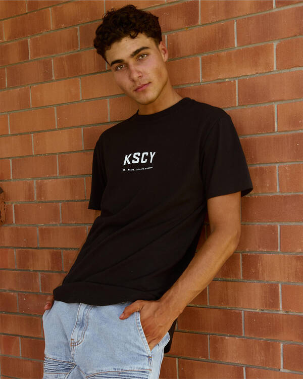 Kiss Chacey Pirton Dual Curved T-Shirt for Mens