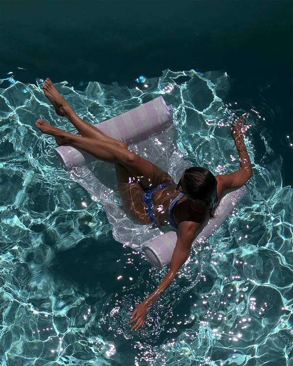 Get It Now Bubblegum Mesh Hammock Float for Womens