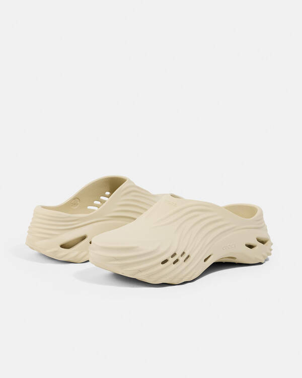 Echo Wave Clogs