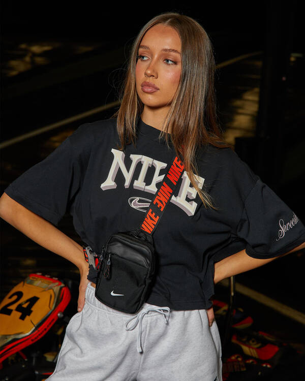 Nike Sportswear Essentials Crossbody Bag for Womens