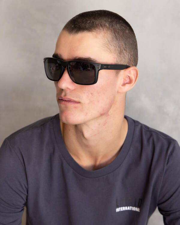 Oakley Holbrook Xl Polarised Sunglasses for Mens