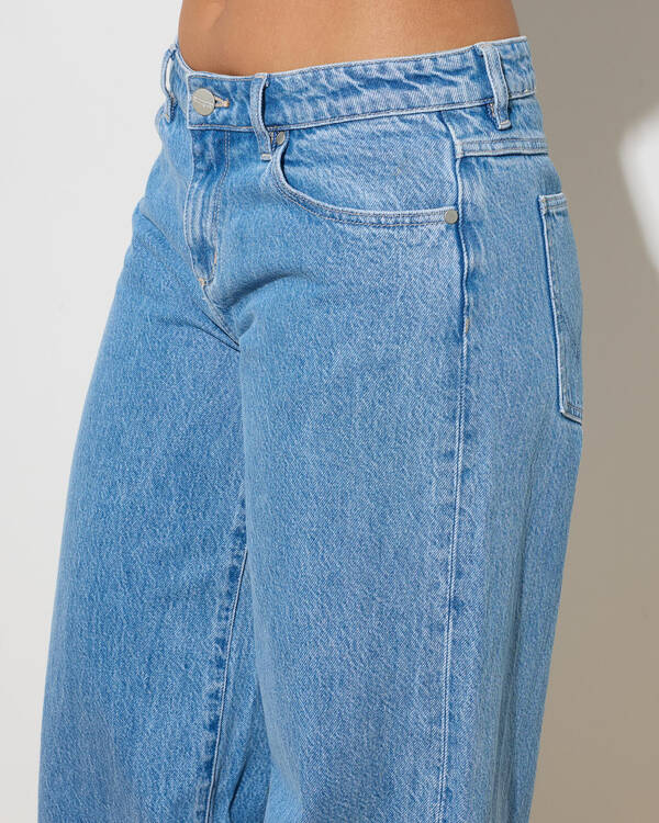 Wrangler Low Farrah Super Baggy Jeans for Womens