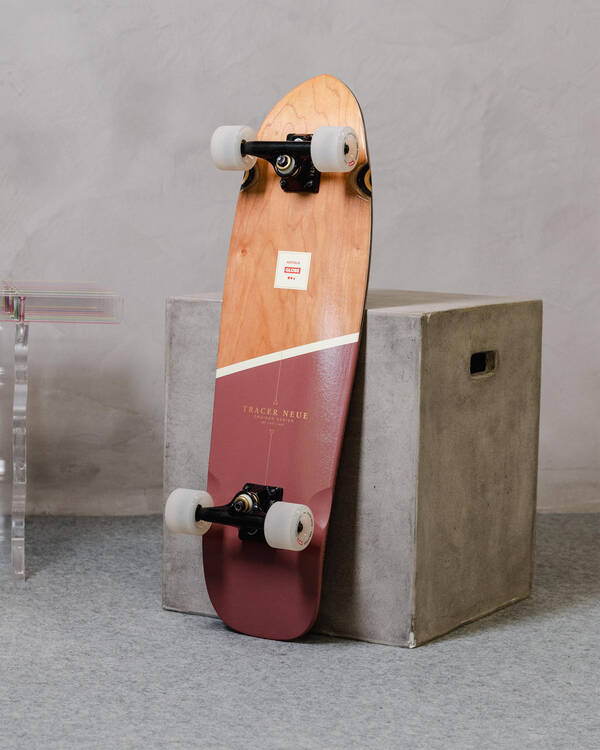Globe Tracer Neue Cruiser Skateboard for Unisex