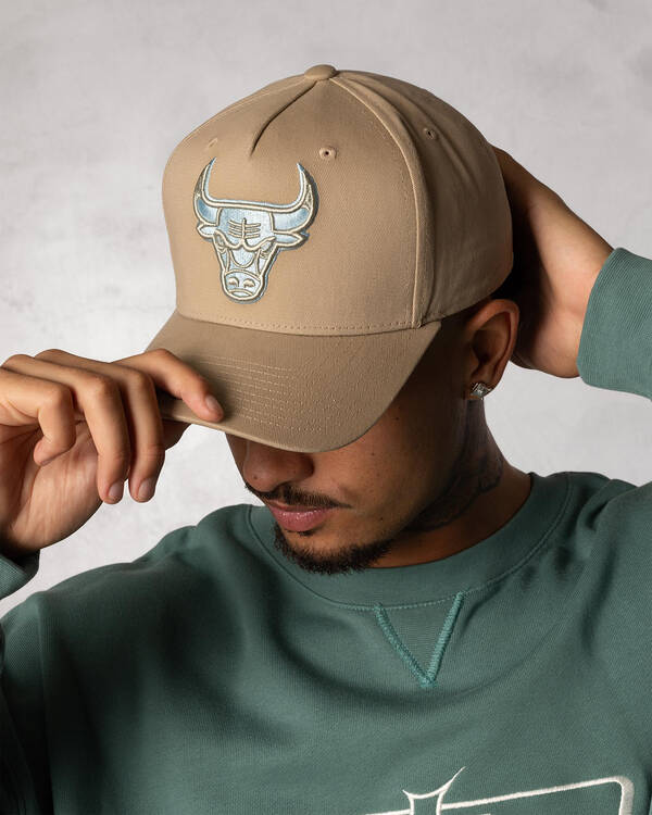 Mitchell & Ness Chicago Bulls Core Snapback Cap for Mens