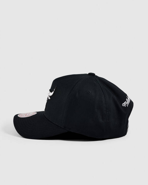 Mitchell & Ness Chicago Bulls Pro Pinch Snapback Cap for Mens
