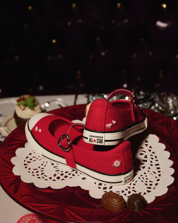 Converse Toddlers' Chuck Taylor All Star Dainty Mary Jane Shoes for Womens
