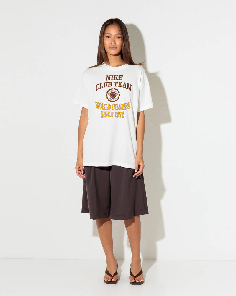 Nike Classic Boyfriend Champ T-Shirt for Womens