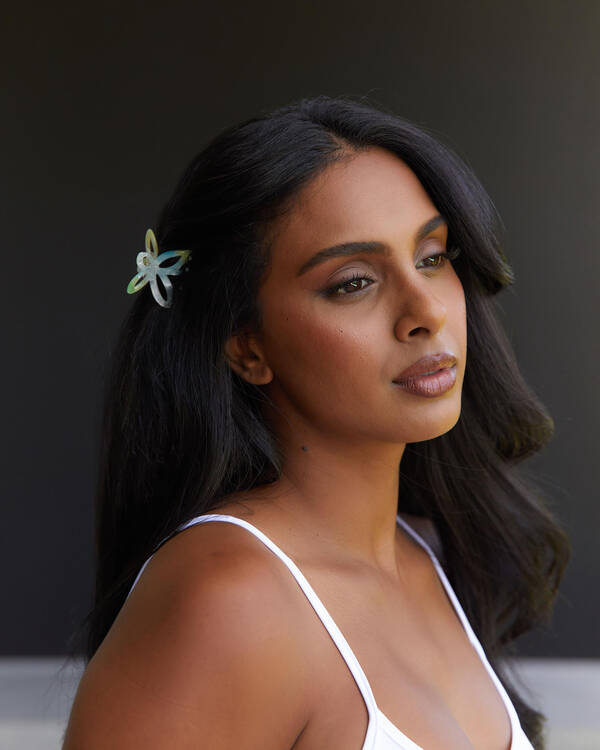 Karyn In LA Demi Hair Claw Clip for Womens