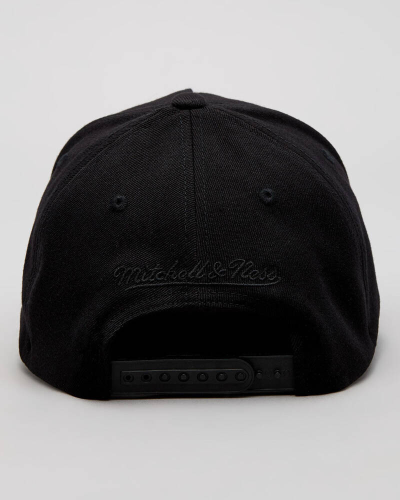 Mitchell & Ness Las Vegas Raiders Wide Receiver Pinch Panel 110 Snapback Cap for Mens